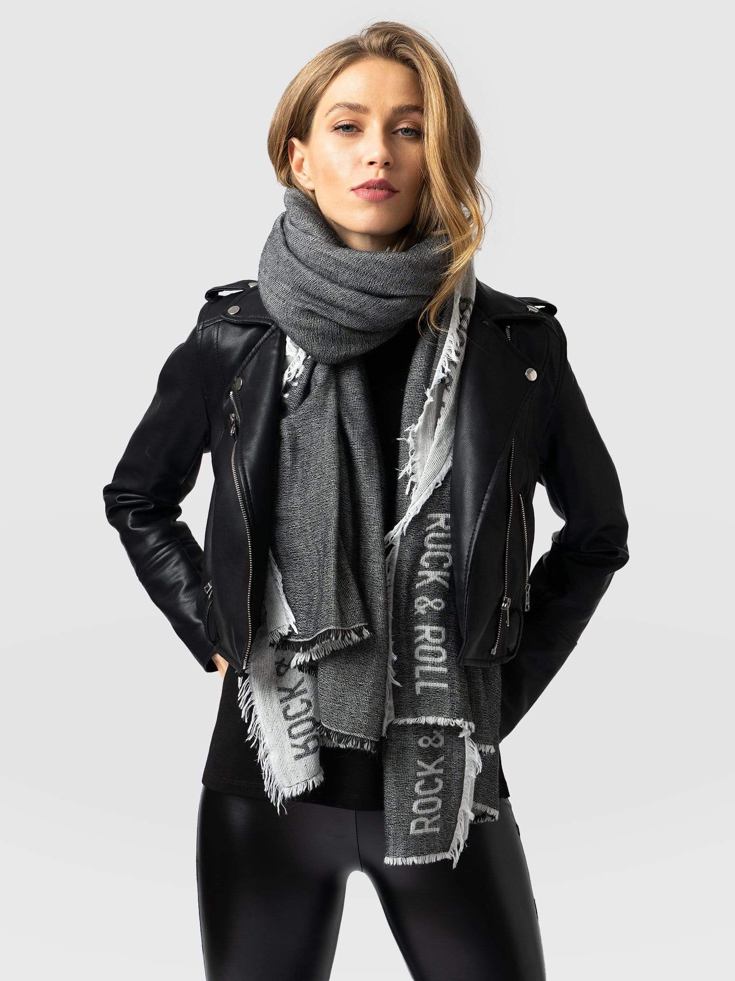 Rock and Roll Scarf Black - Women's Scarves | Saint + Sofia® EU